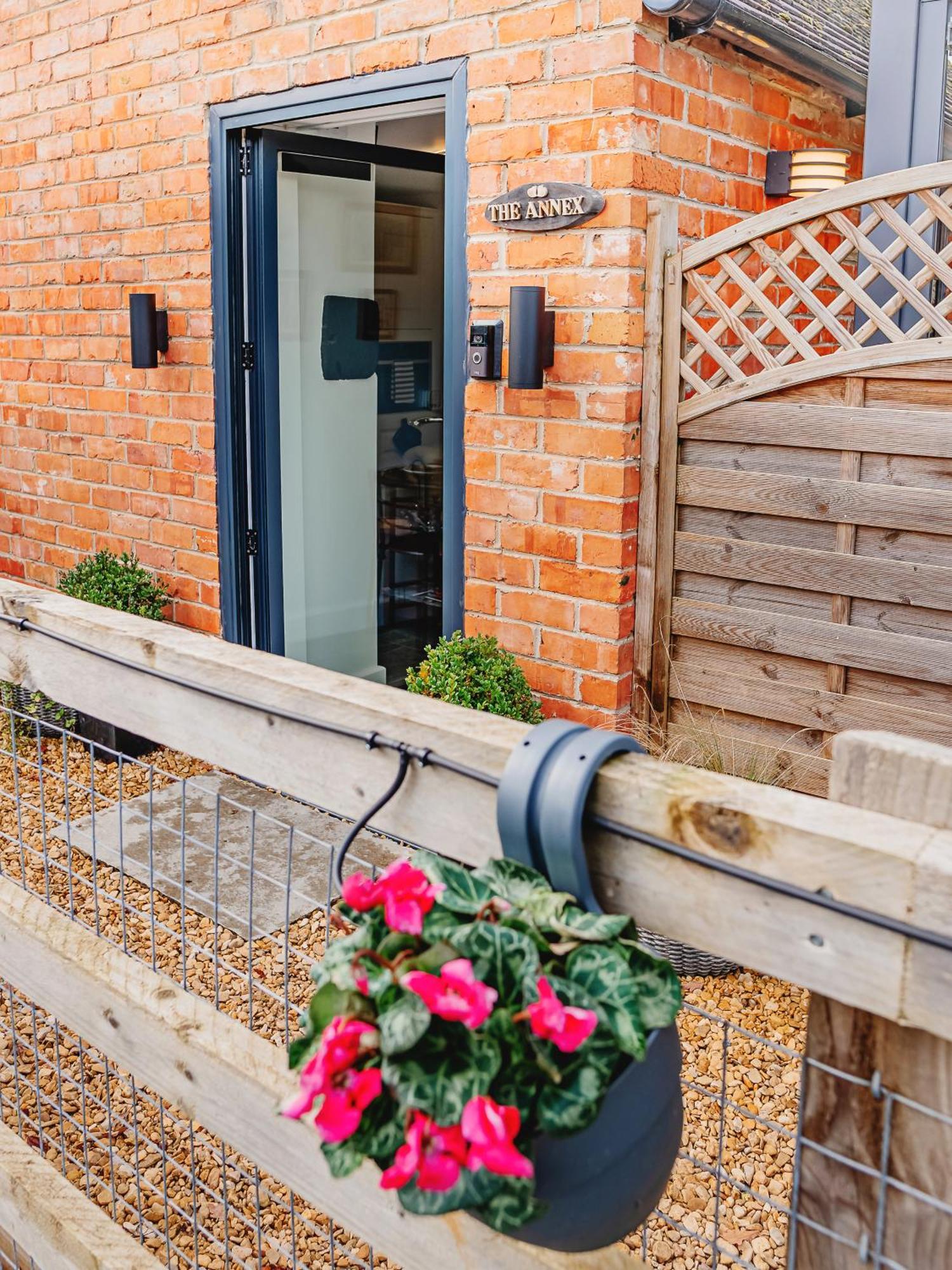 Cottage With Hot Tub - Near Cheltenham And Tewkesbury المظهر الخارجي الصورة