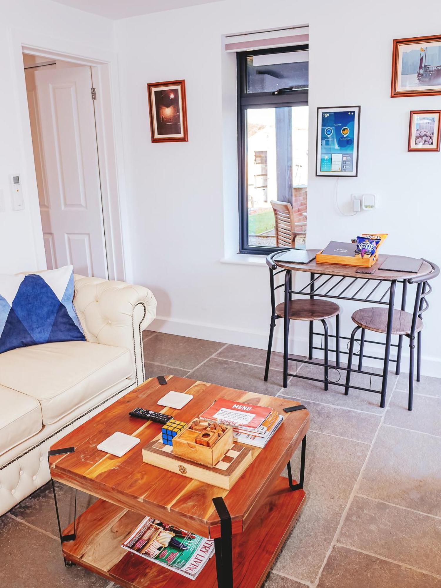 Cottage With Hot Tub - Near Cheltenham And Tewkesbury المظهر الخارجي الصورة